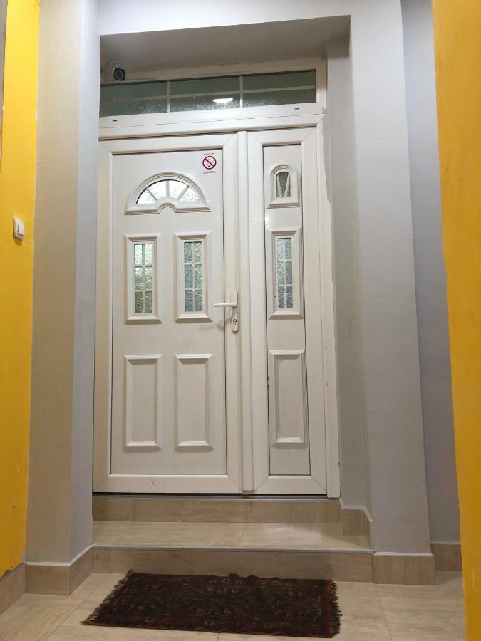 Apartments & Rooms Left River Belgrad Exterior foto